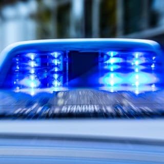 Blaulicht auf einem Polizeiwagen (Symbolbild).