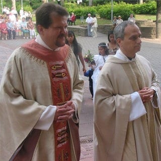 Papst Leo XIV. (rechts im Bild) - 2004 in Walldürn zur Frohnleichnam-Wallfahrt