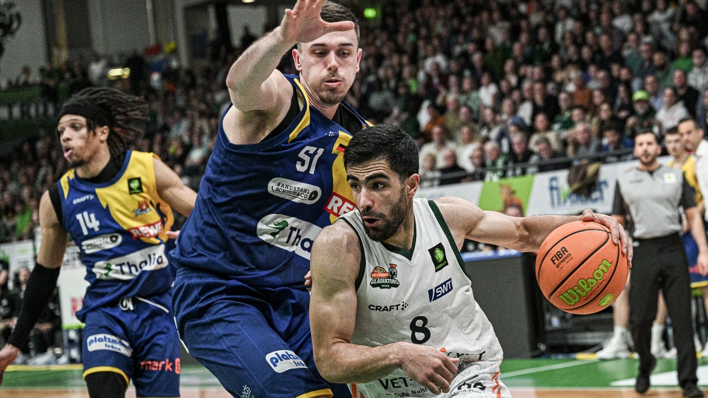 Behnam Yakhchali startet mit den Basketballern der Gladiators Trier kommende Saison in der Bundesliga. Dort wollen die Gladiators den Abstieg verhindern und sich dann dort etablieren.