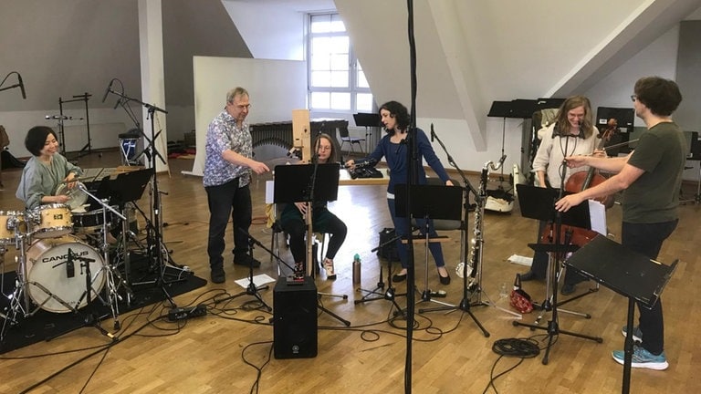 Hermann Kretzschmar, der Komponist mit dem Ensemble Teraphim Consort (Foto: Hermann Kretzschmar) Hermann Kretzschmar, der Komponist mit dem Ensemble Teraphim Consort